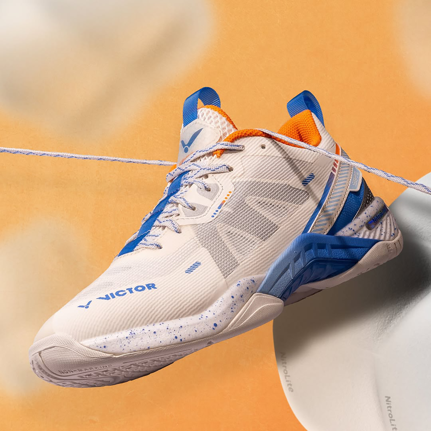 Victor S82III NitroLite Court Shoe S82IIINL-L (Moonlight White Victor S82III NitroLite Court Shoe S82IIINL-L (Moonlight White