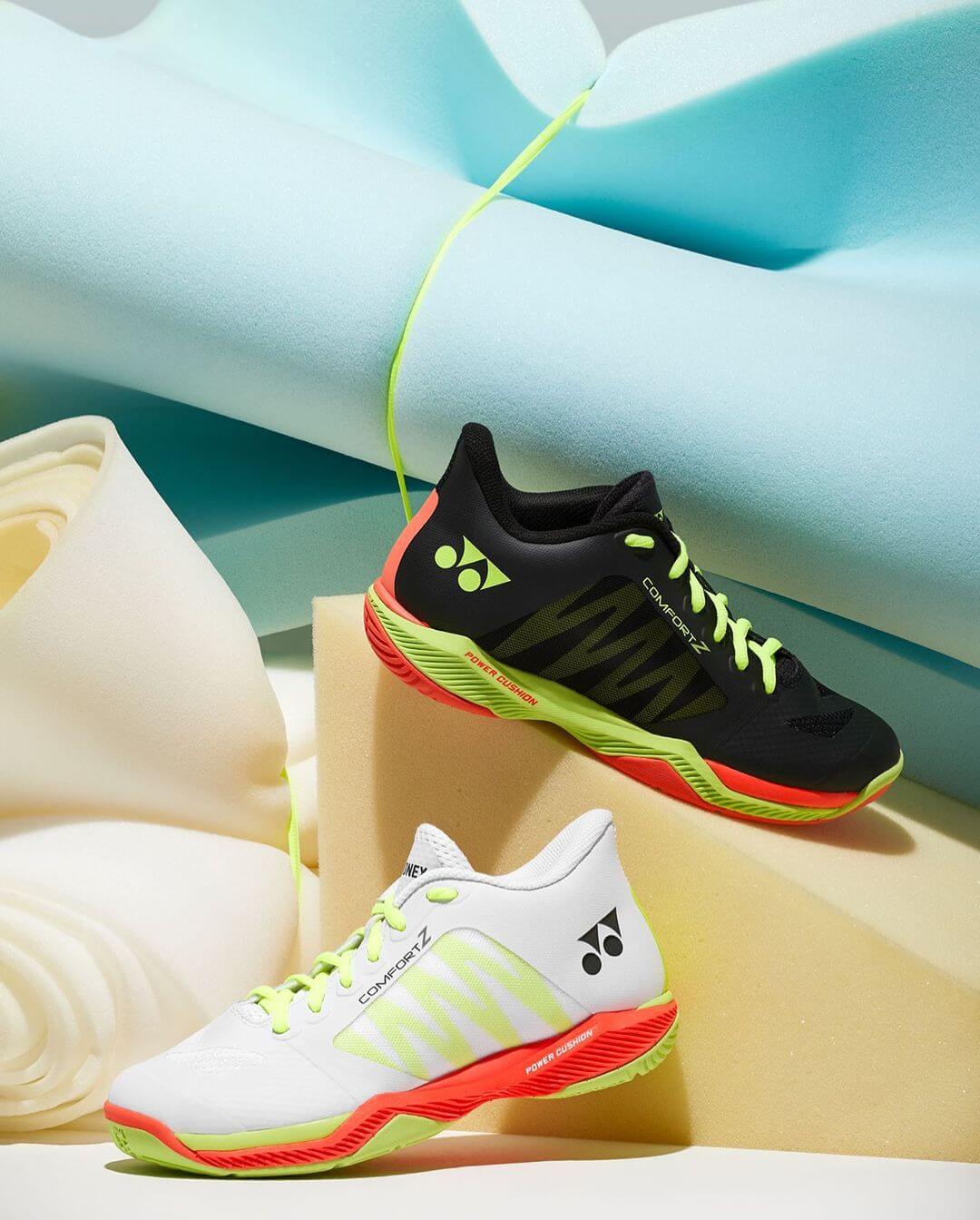 Yonex Power Cushion Comfort Z3 (Black/Mint) Women's Court Shoe 2024 