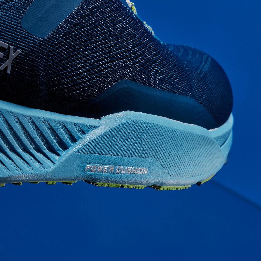 Yonex Saferun FitJog (Black/White) Men's Running Training Shoe 