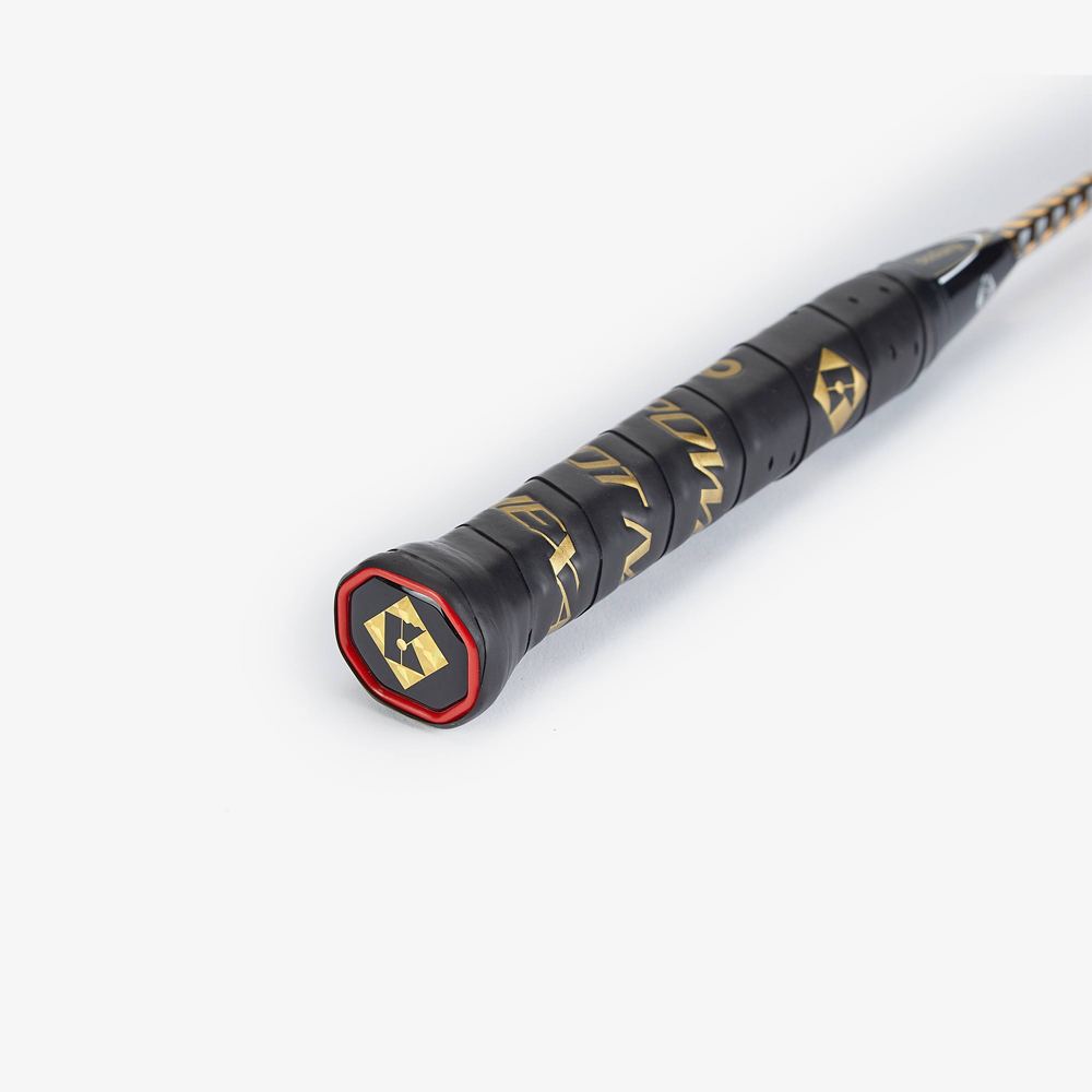 Kumpoo 2900 II Badminton Racket (Gold)