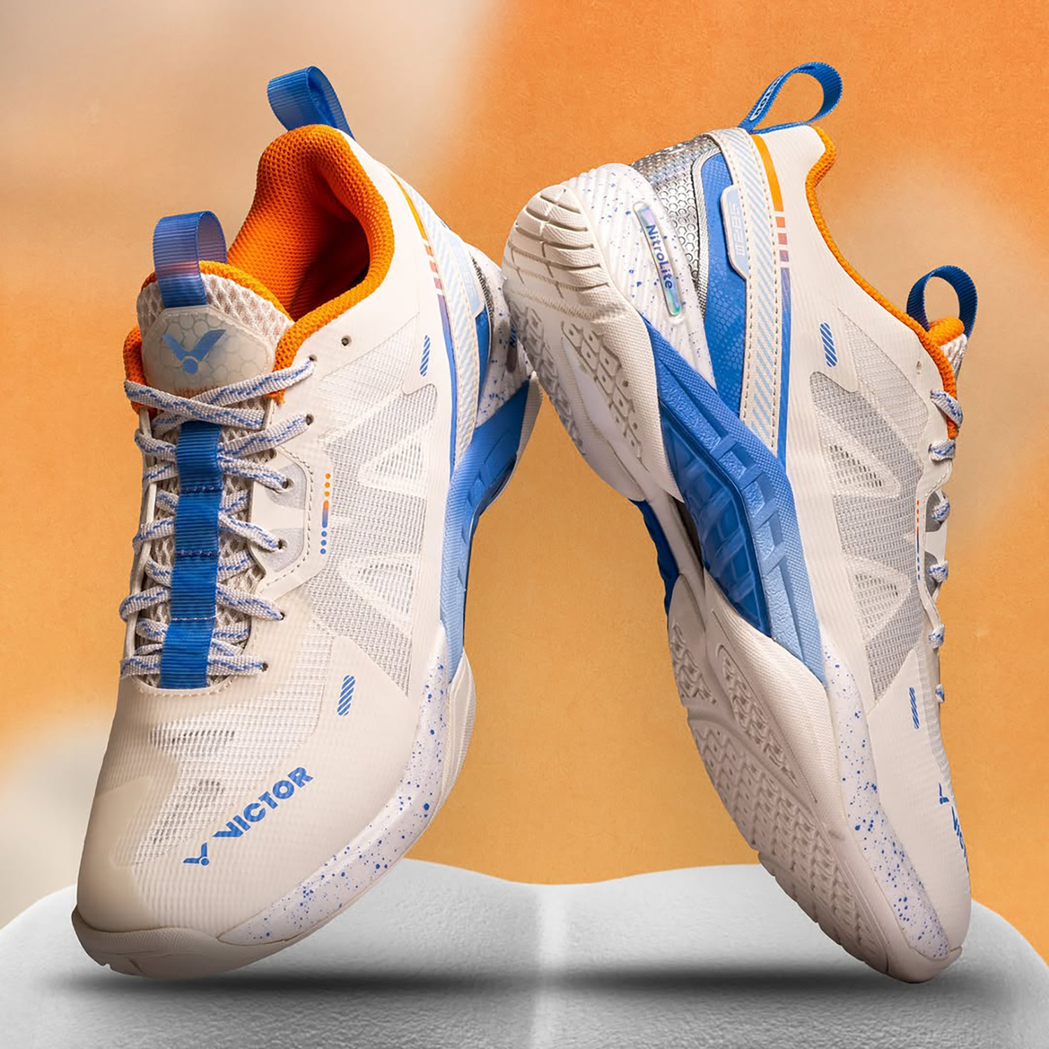 Victor S82III NitroLite Court Shoe S82IIINL-L (Moonlight White Victor S82III NitroLite Court Shoe S82IIINL-L (Moonlight White