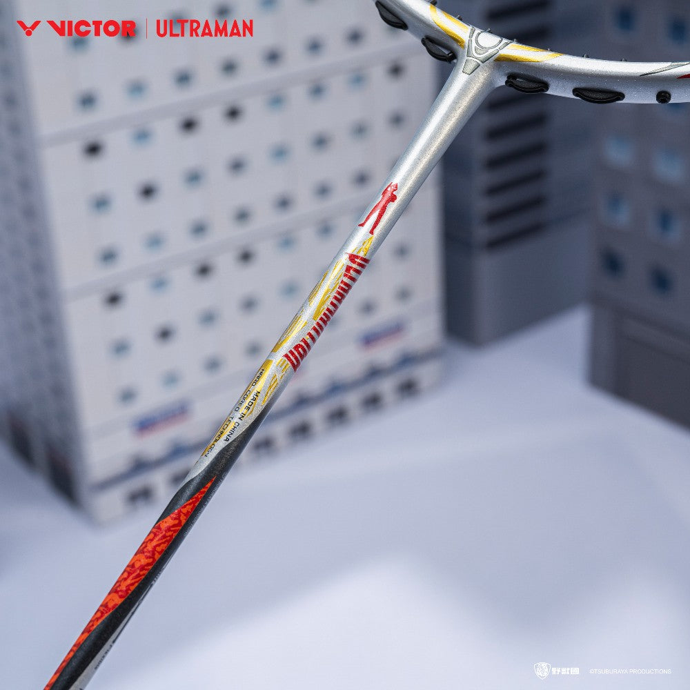 Victor x Ultraman Thruster K Ultraman Tiga Racket TK-ULTRAMANTIGA-S (Glossy Silver) Shaft View