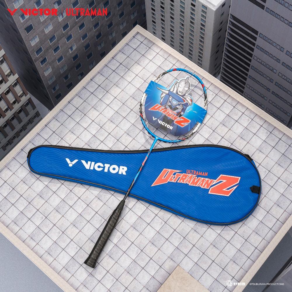 Victor x Ultraman Thruster K Ultraman Z Racket TK-ULTRAMANZ-F (Cloisonne Blue) Racket and Cover Behind View
