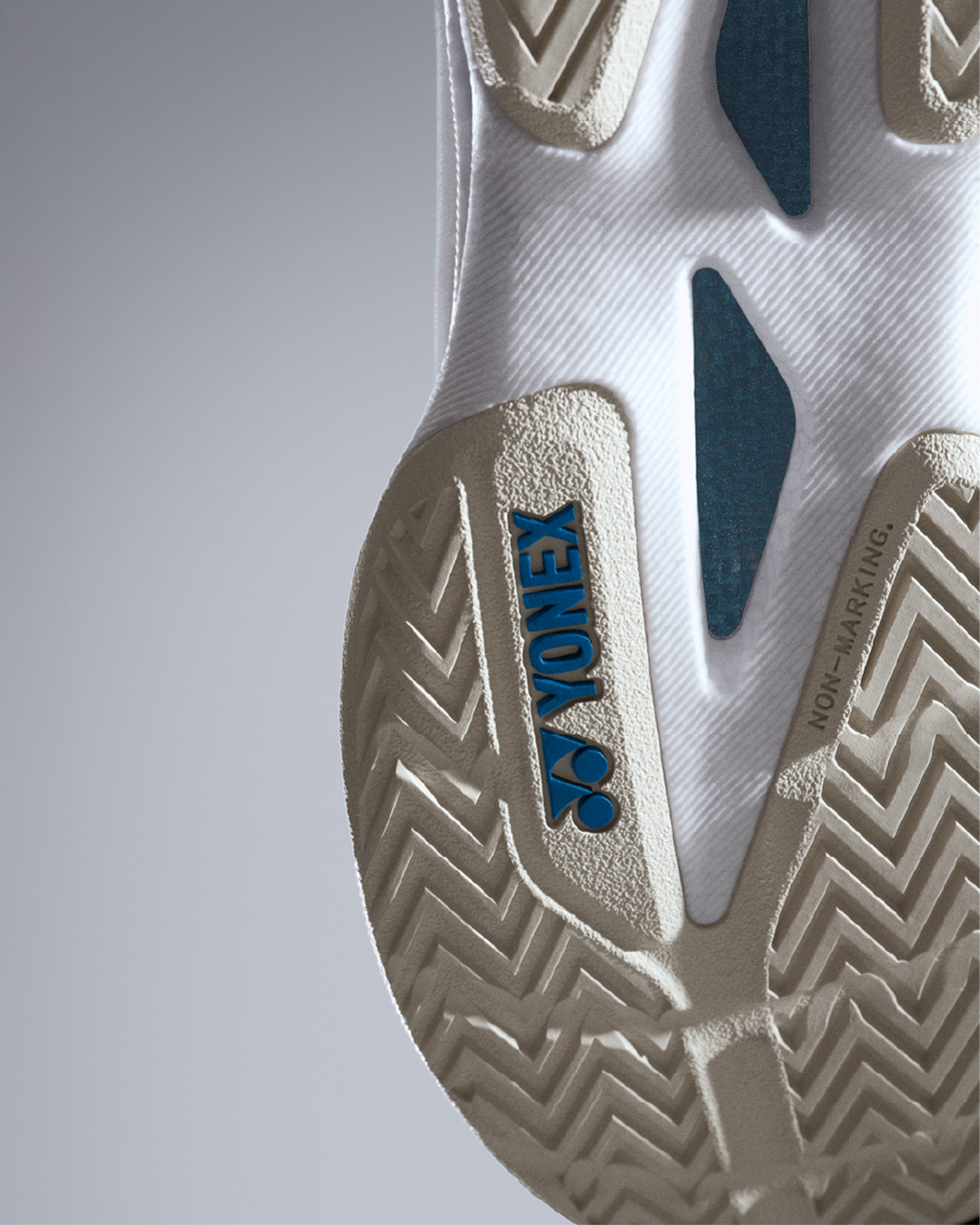 Yonex GRPHT THRTTL Men's Shoe (Natural)