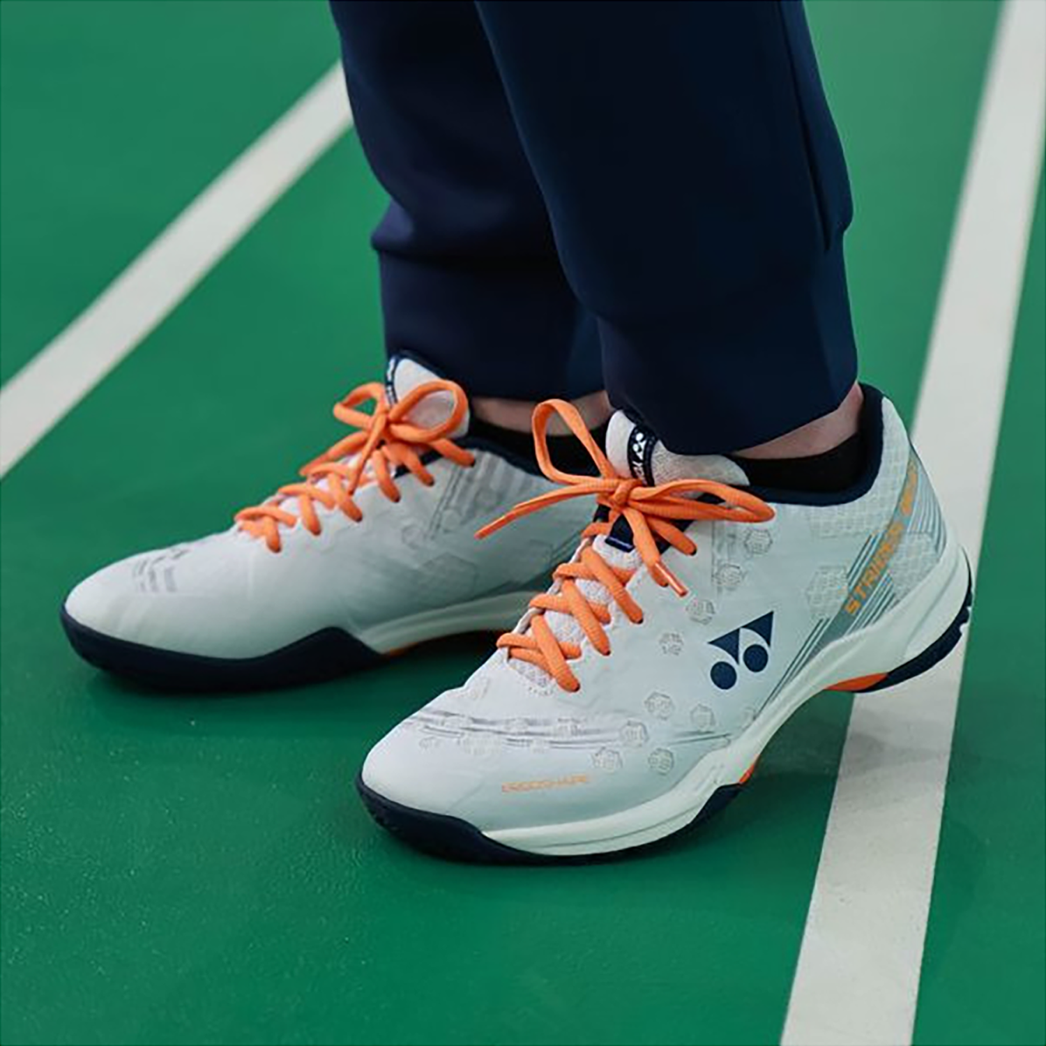 Yonex Power Cushion Strider Beat Court Shoe (White/Orange)