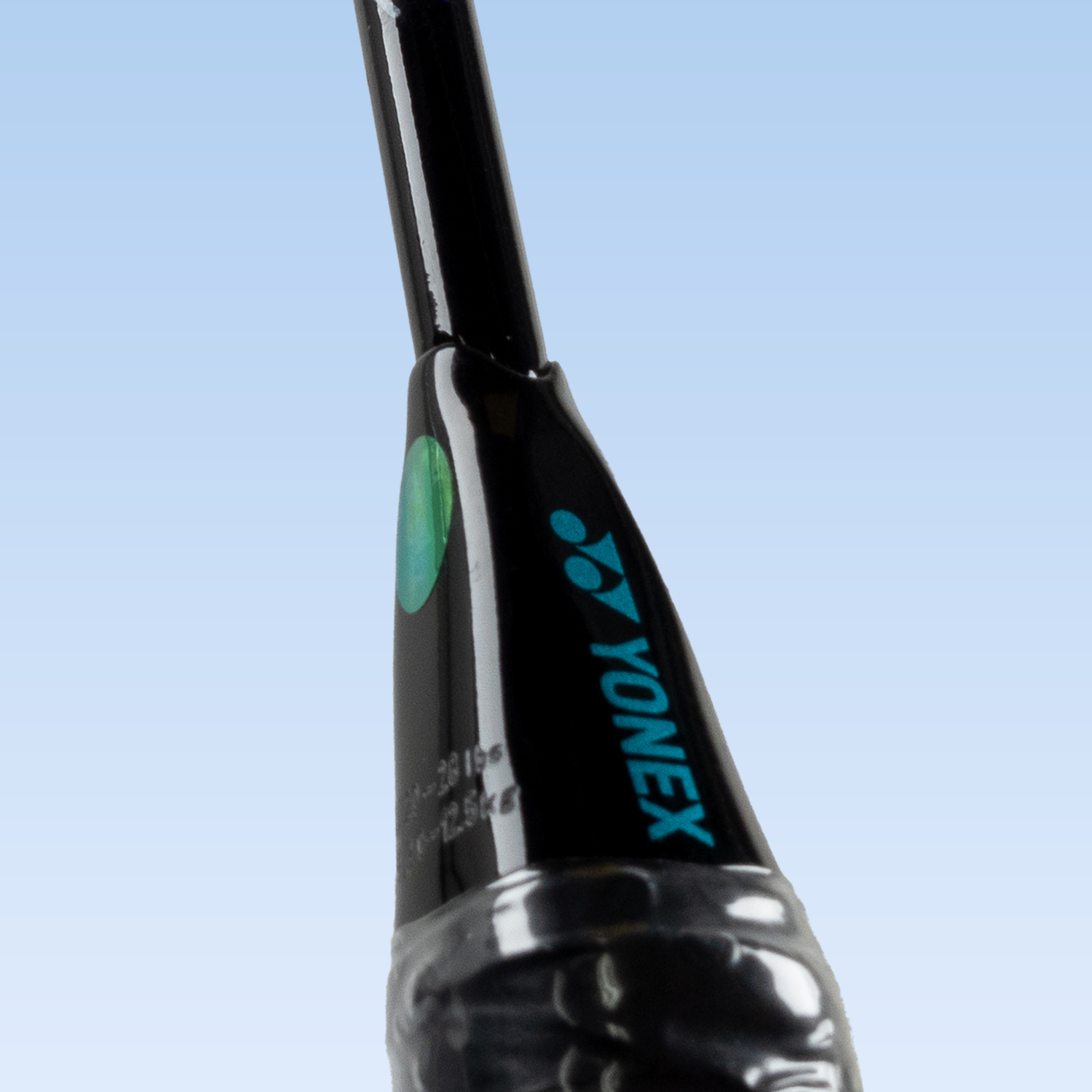 Yonex Astrox 88 S Pro (Silver/Black) Grip Cap View