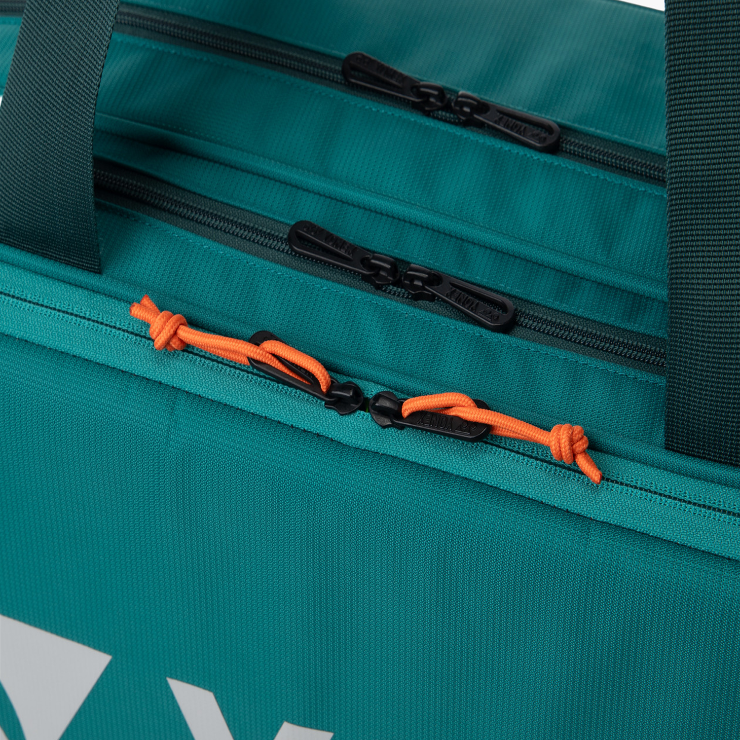 Yonex BAG92431WDKG Pro Tournament Badminton Tennis Racket Bag (Dark Green) zipper focus view