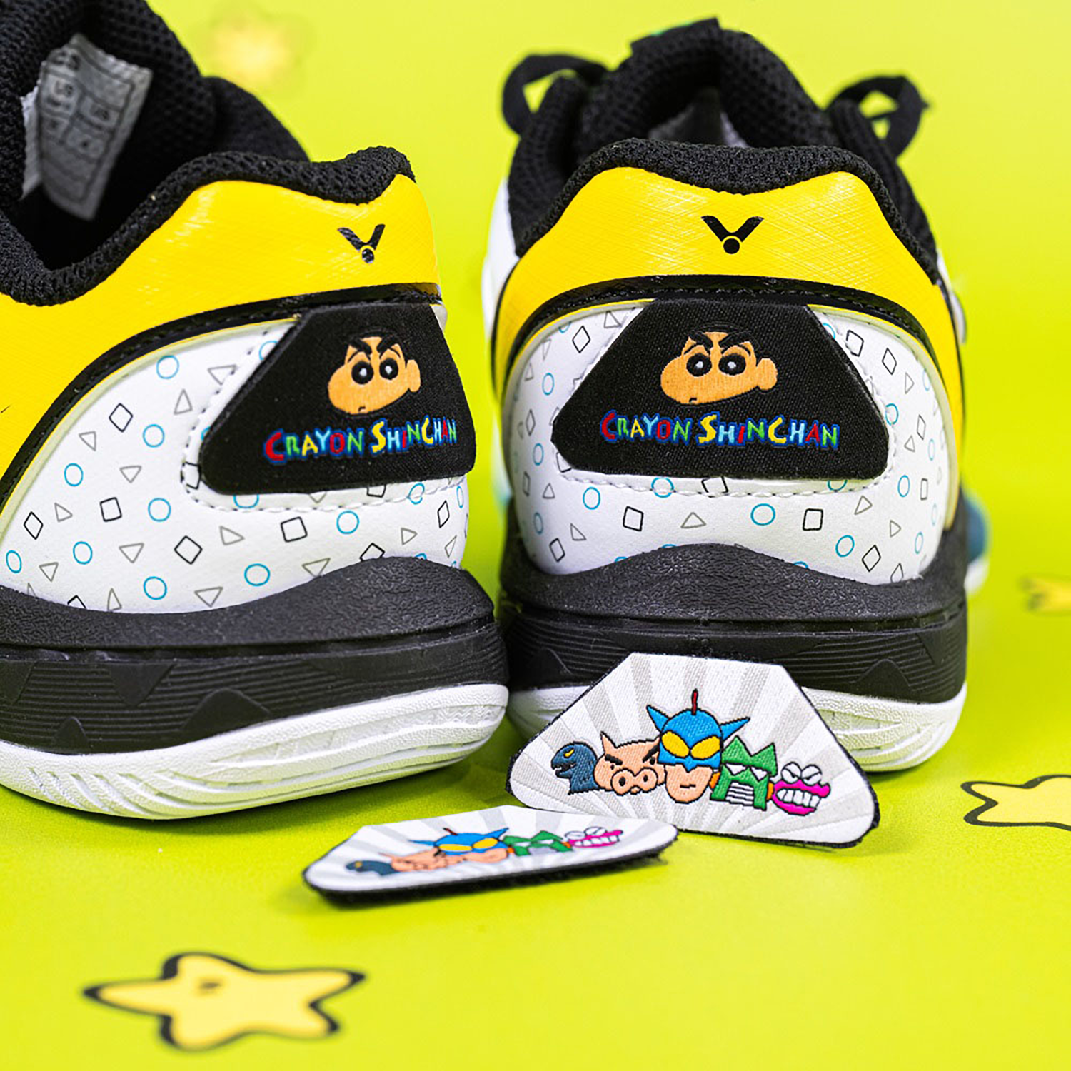 Victor x Crayon Shin Chan Junior Badminton Shoes A39JRCS-AC (White /Black) 