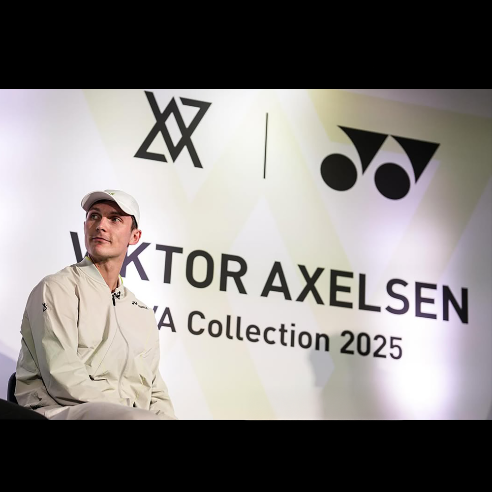 Yonex x Viktor Axelsen Unisex Sweat Shirt 30101GRB (Grayish Beige)