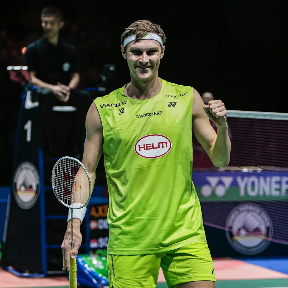 Yonex x Viktor Axelsen Wrist Band AC810W (White)