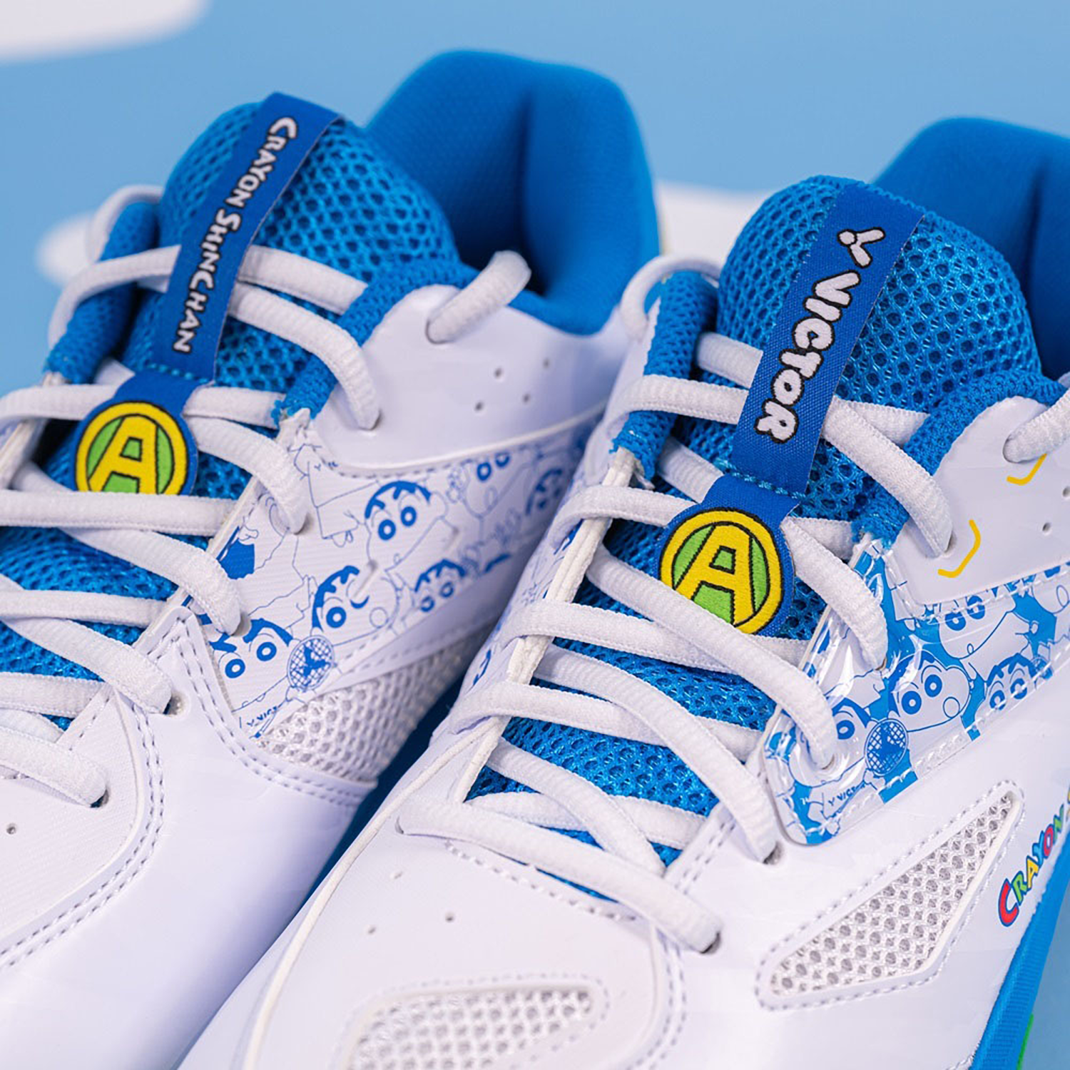 Victor x Crayon Shin Chan Junior Badminton Shoes A39JRCS-AF (White /Blue) 
