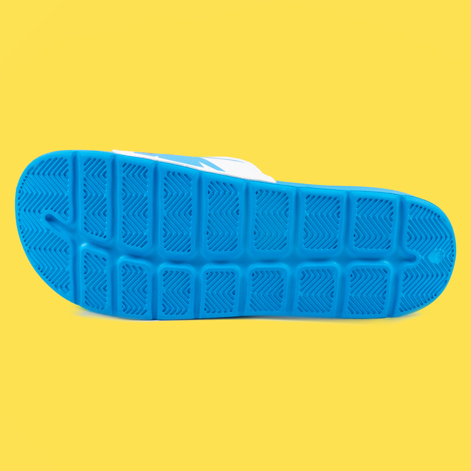 Victor x Crayon Shin Chan Slippers 008CS-FA (White/Blue) 