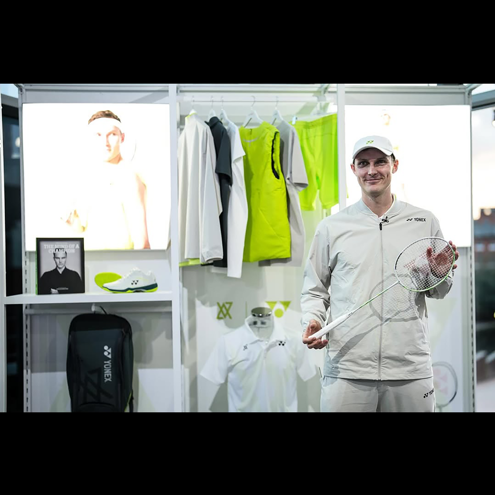 Yonex x Viktor Axelsen Headband AC258BK (Black)